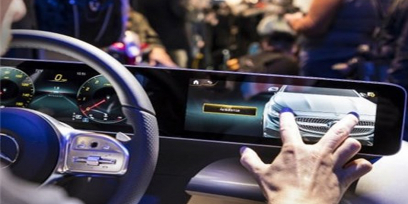 ۱۰ فناوری شگفتانگیز خودروهای روز جهان